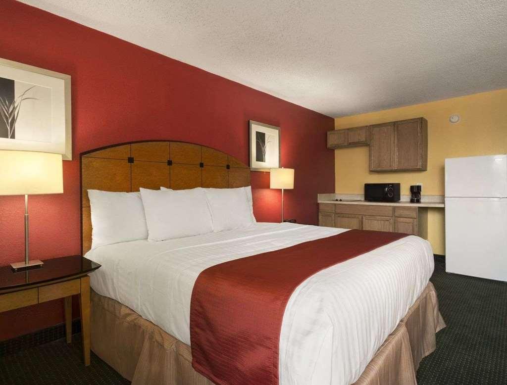 Отель Baymont By Wyndham Salem Roanoke Area Номер фото